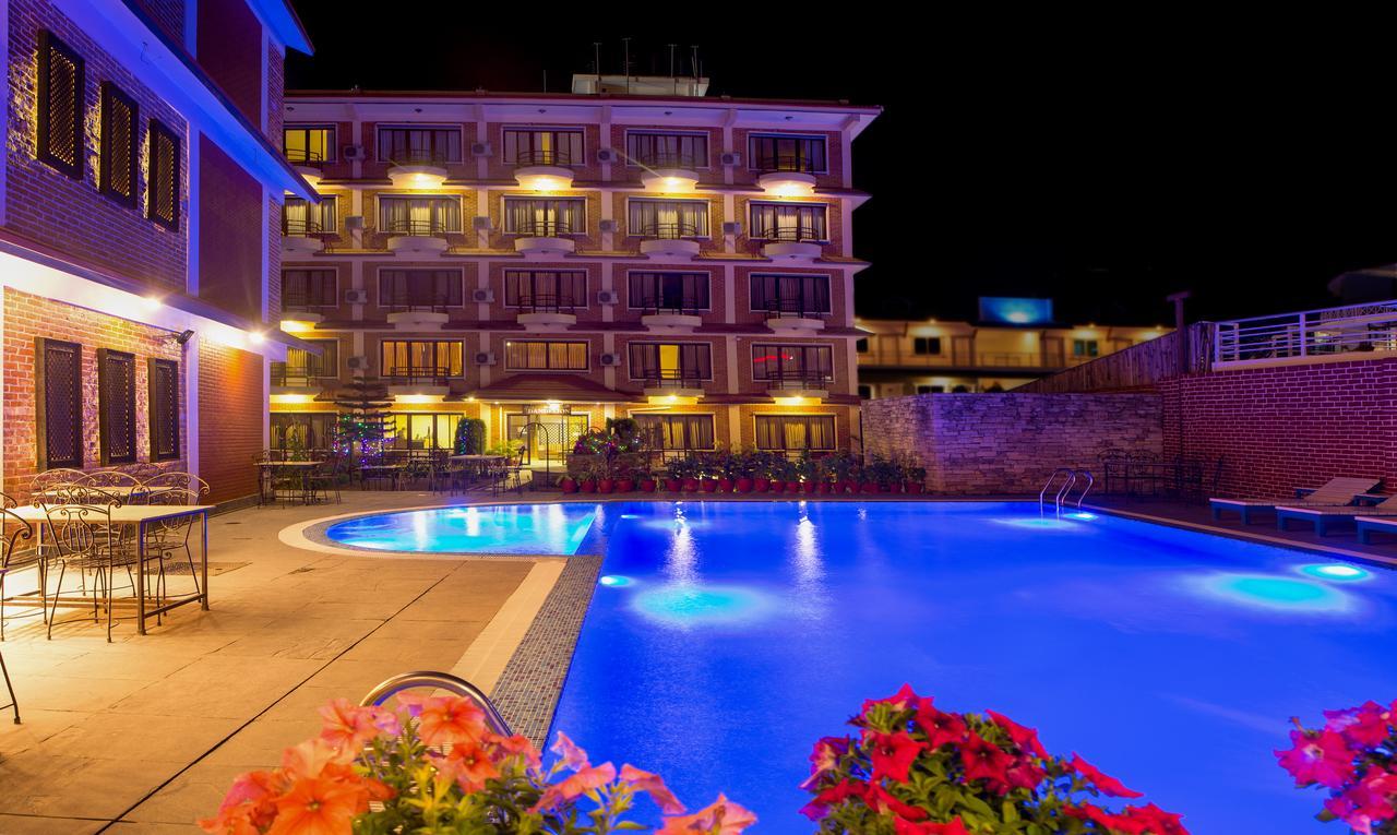 Hotel Dandelion Pokhara Exteriör bild
